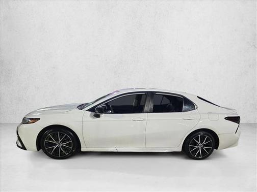 Ice Cap 2023 Toyota Camry SE