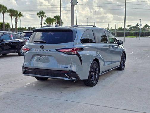 Cement 2026 Toyota Sienna XSE 7 Passenger