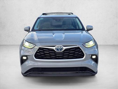 Cement 2023 Toyota Highlander Hybrid XLE