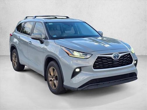 Cement 2023 Toyota Highlander Hybrid XLE
