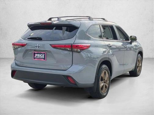 Cement 2023 Toyota Highlander Hybrid XLE