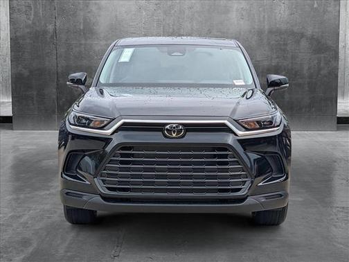 2025 Toyota Highlander LE