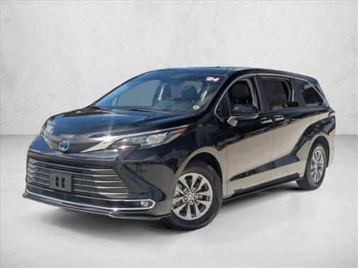 2024 Toyota Sienna XLE