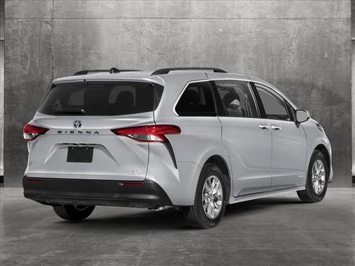 2025 Toyota Sienna XLE 8 Passenger