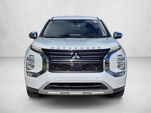 White Diamond 2022 Mitsubishi Outlander SE