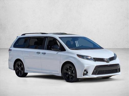 2020 Toyota Sienna SE Premium
