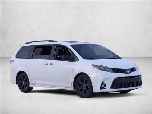 2020 Toyota Sienna SE Premium