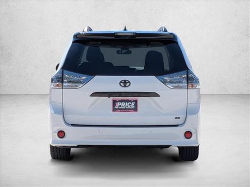 2020 Toyota Sienna SE Premium