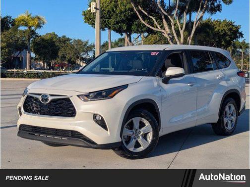 2021 Toyota Highlander LE