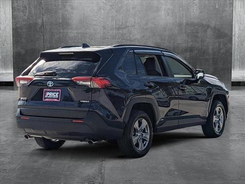 2022 Toyota RAV4 Hybrid XLE