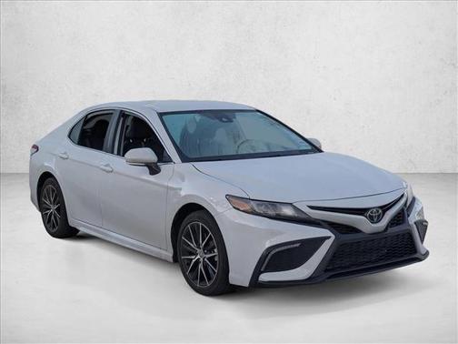 Ice Edge 2024 Toyota Camry SE
