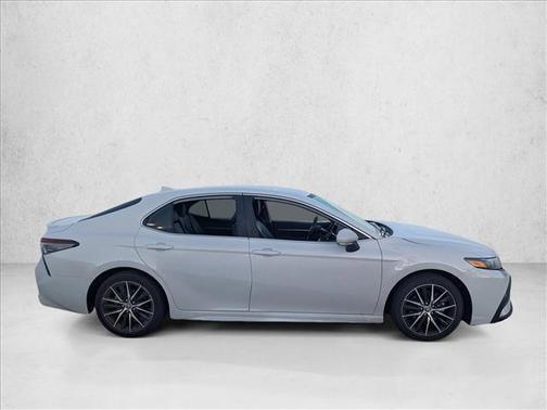 Ice Edge 2024 Toyota Camry SE