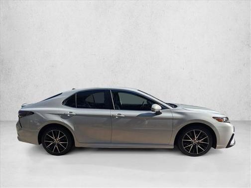 Ice Edge 2024 Toyota Camry SE