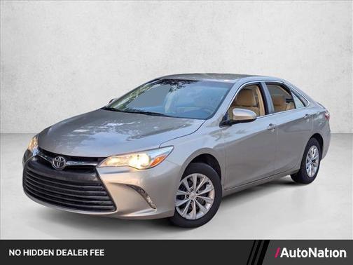 Creme Brulee Mica 2017 Toyota Camry LE