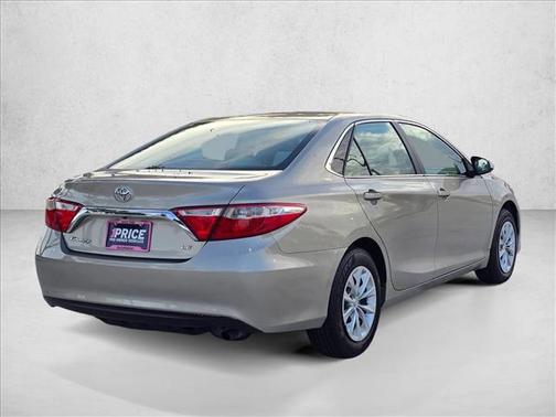Creme Brulee Mica 2017 Toyota Camry LE