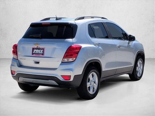 Silver Ice Metallic 2019 Chevrolet Trax LT