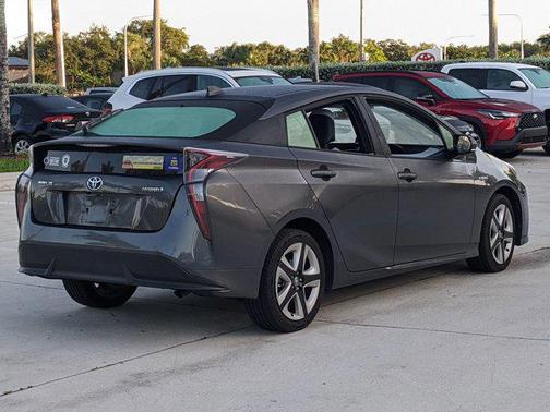 2017 Toyota Prius Three Touring
