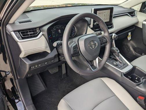 2025 Toyota RAV4 Hybrid XLE Premium