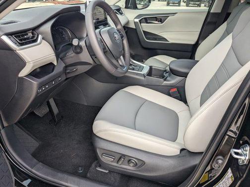 2025 Toyota RAV4 Hybrid XLE Premium