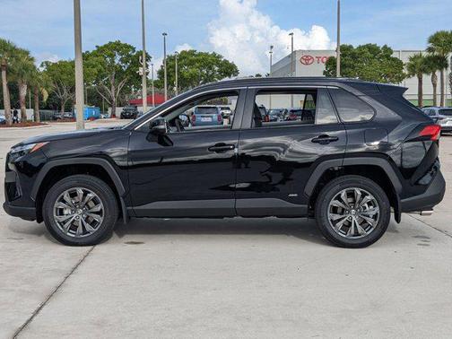 2025 Toyota RAV4 Hybrid XLE Premium