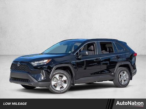 2025 Toyota RAV4 Hybrid LE