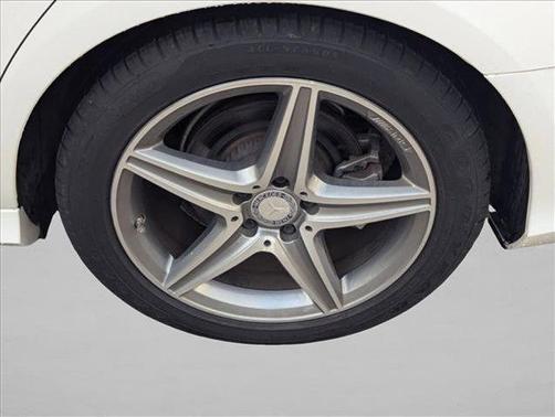 White 2017 Mercedes-Benz E-Class E 300 Luxury