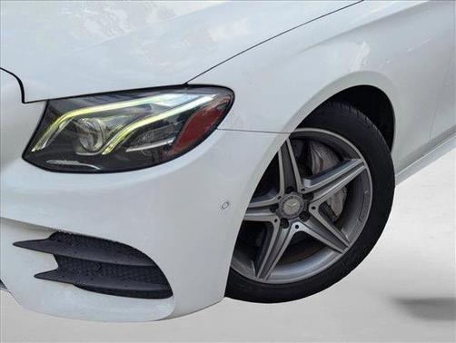 White 2017 Mercedes-Benz E-Class E 300 Luxury