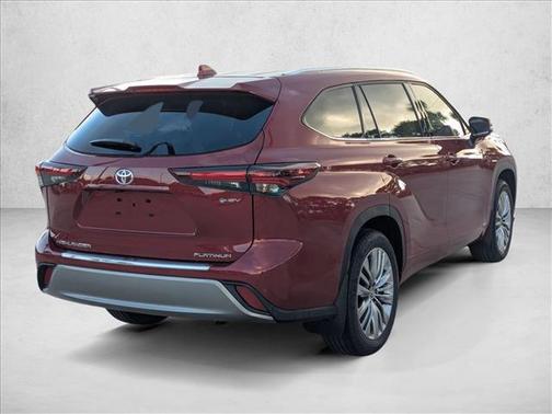 2026 Toyota Highlander Hybrid Platinum