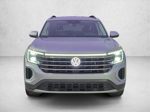 Silver Mist Metallic 2024 Volkswagen Atlas 2.0T SE w/Technology