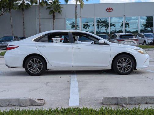 2015 Toyota Camry SE