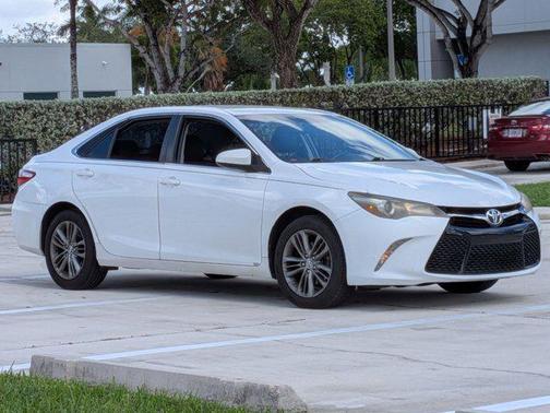 2015 Toyota Camry SE