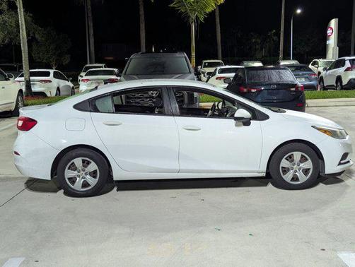 2018 Chevrolet Cruze LS