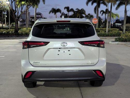 2026 Toyota Highlander Limited
