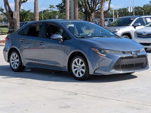 2022 Toyota Corolla LE