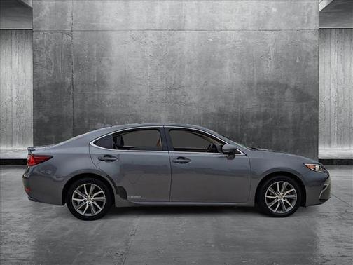 2016 Lexus ES 300h Base
