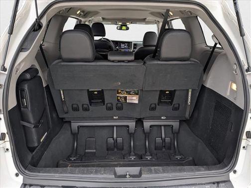 2020 Toyota Sienna SE