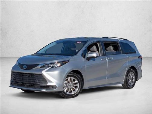 2021 Toyota Sienna LE