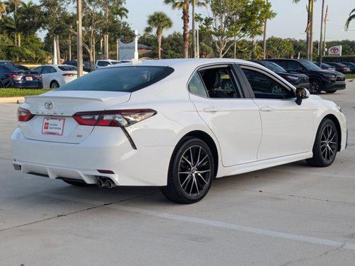 2021 Toyota Camry SE