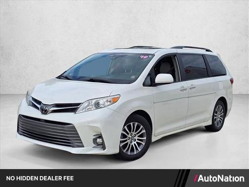Blizzard Pearl 2019 Toyota Sienna XLE