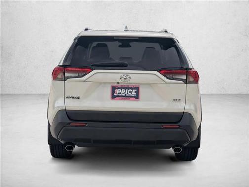 Blizzard Pearl 2022 Toyota RAV4 XLE Premium