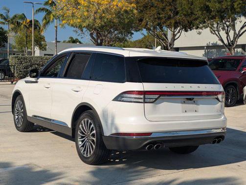 Pristine White Metallic Tri-Coat 2022 Lincoln Aviator Reserve