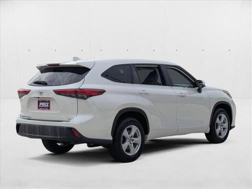2020 Toyota Highlander LE