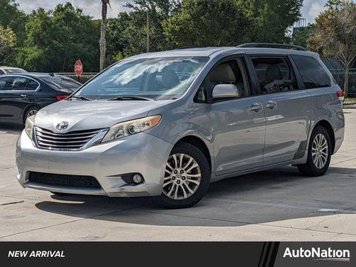 2011 Toyota Sienna XLE