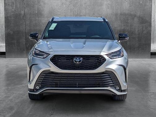 2025 Toyota Highlander XSE