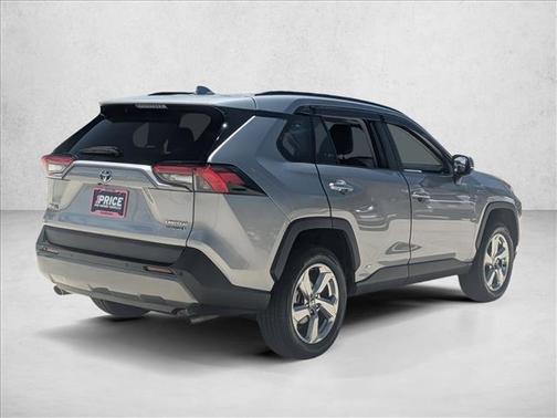 Silver Sky Metallic 2021 Toyota RAV4 Hybrid SE