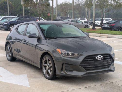 2019 Hyundai Veloster 2