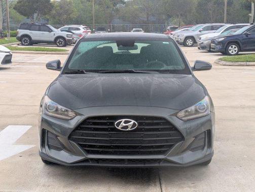2019 Hyundai Veloster 2
