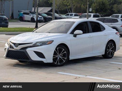 2018 Toyota Camry SE