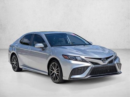 Celestial Silver Metallic 2023 Toyota Camry SE