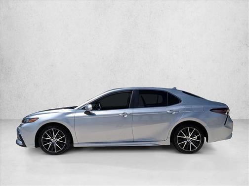 Celestial Silver Metallic 2023 Toyota Camry SE
